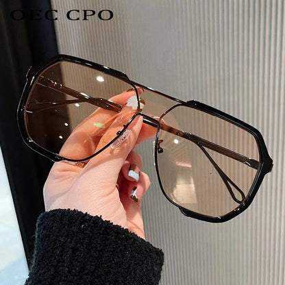 VOGUEVIEW SHADES – Oversized Square Sunglasses with UV400 & Photochromic Lenses