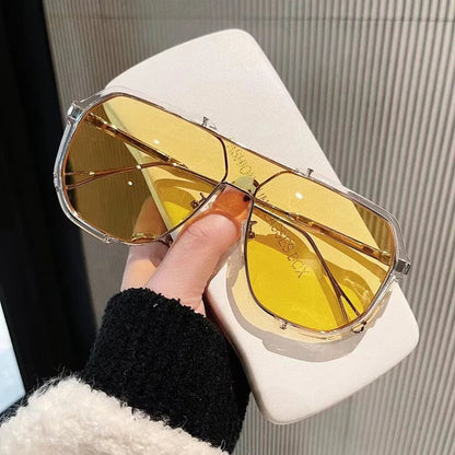 VOGUEVIEW SHADES – Oversized Square Sunglasses with UV400 & Photochromic Lenses