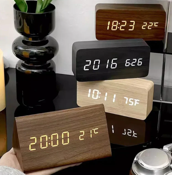 WoodSense Horloge en bois à LED - Design minimaliste à commande vocale pour une vie moderne