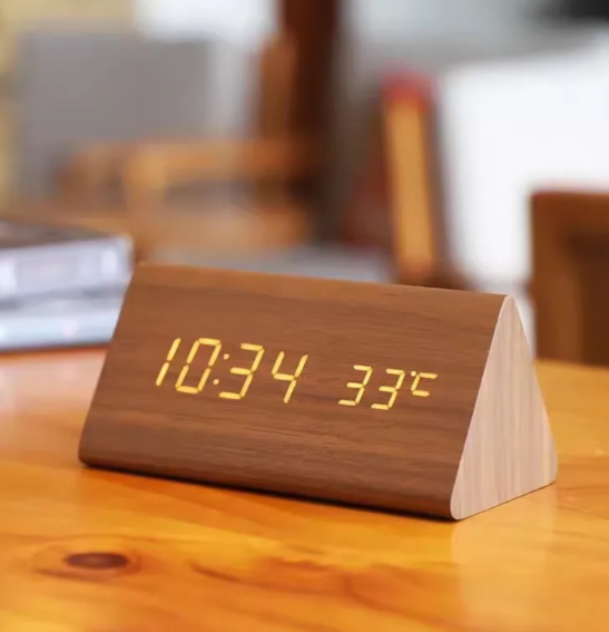WoodSense Horloge en bois à LED - Design minimaliste à commande vocale pour une vie moderne