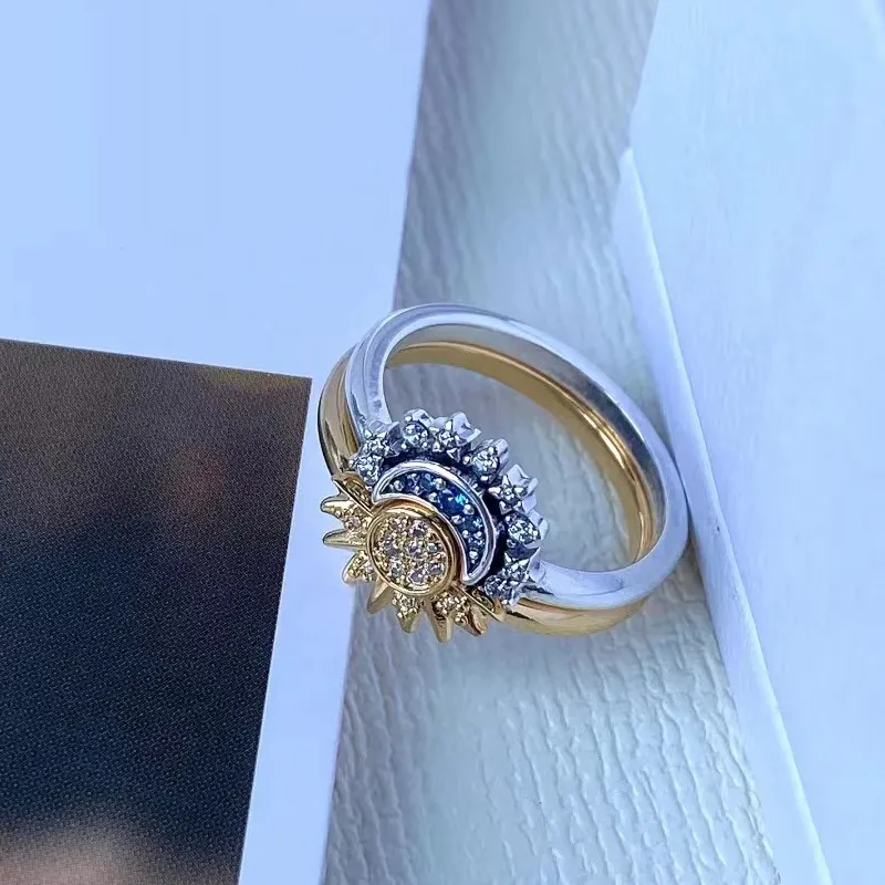 ANELLO LUNARA - Anello in cristallo scintillante d'argento con disegno di luna e sole