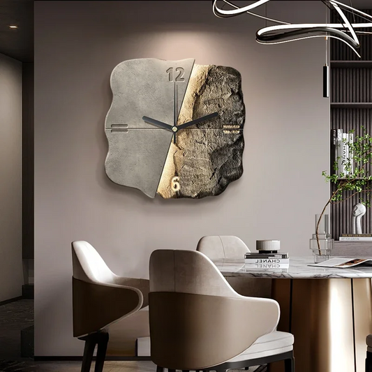 StoneAura - Moderne Wanduhr mit Sandstein-Effekt und geräuschlosem Quarz
