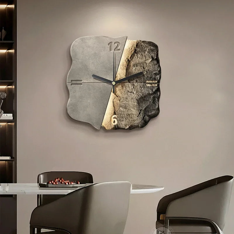 StoneAura - Moderne Wanduhr mit Sandstein-Effekt und geräuschlosem Quarz