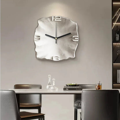 StoneAura - Moderne Wanduhr mit Sandstein-Effekt und geräuschlosem Quarz