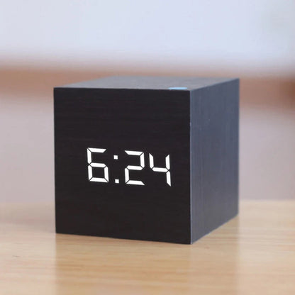 TIMECUBE - Kompakter Mini-LED-Digitalwecker für stilvolle Räume