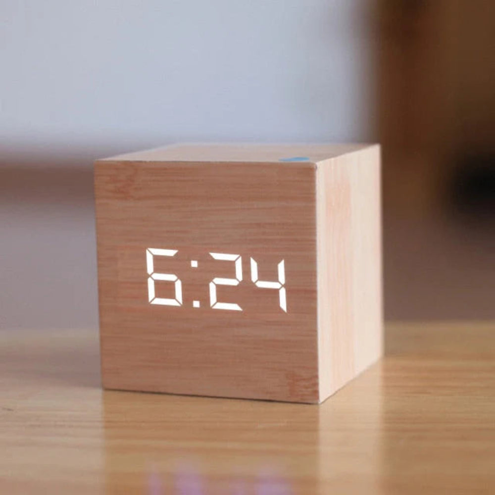 TIMECUBE - Kompakter Mini-LED-Digitalwecker für stilvolle Räume
