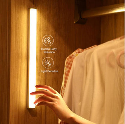 Wireless LED light with movement sensor-flexible light control, AAA batteries or USB, 9-50 cm length 1
