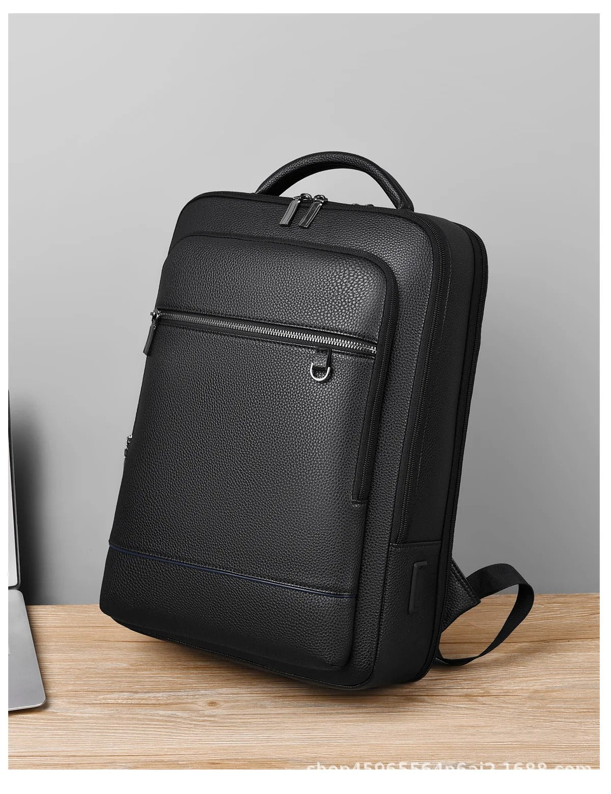 Elegant Leather Backpack with USB Port – Stylish and Functional for Work, Travel, and Daily Life