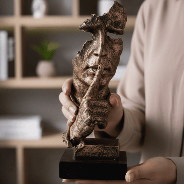 ABSTRACT GOLDEN SCULPTURE – Nordic Modern Art Decor for Elegant Interiors