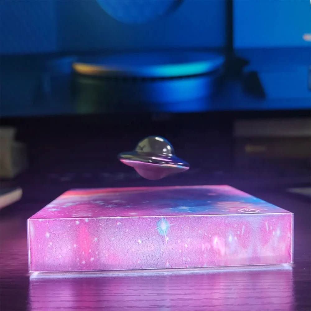 ASTROGLOW – Magneettisesti leijuva avaruusalus LED-yölamppu