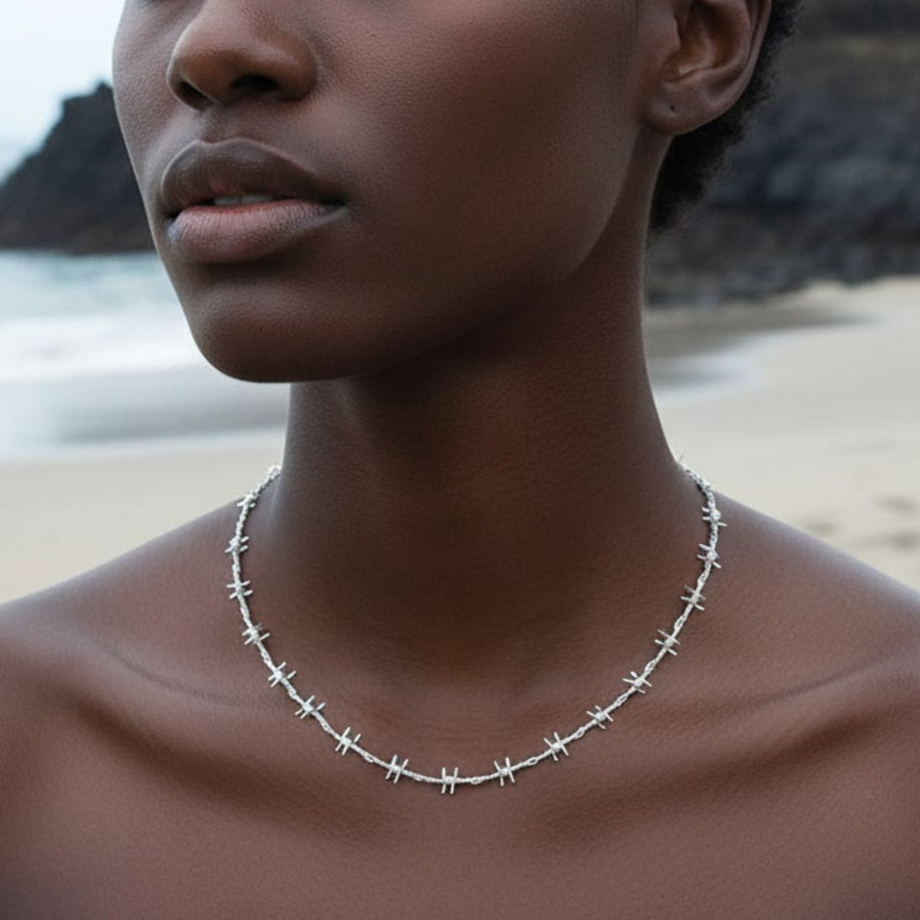 Prikkeldraad Choker Ketting - Verstelbaar Goud- of Rhodium Geplateerd Ontwerp