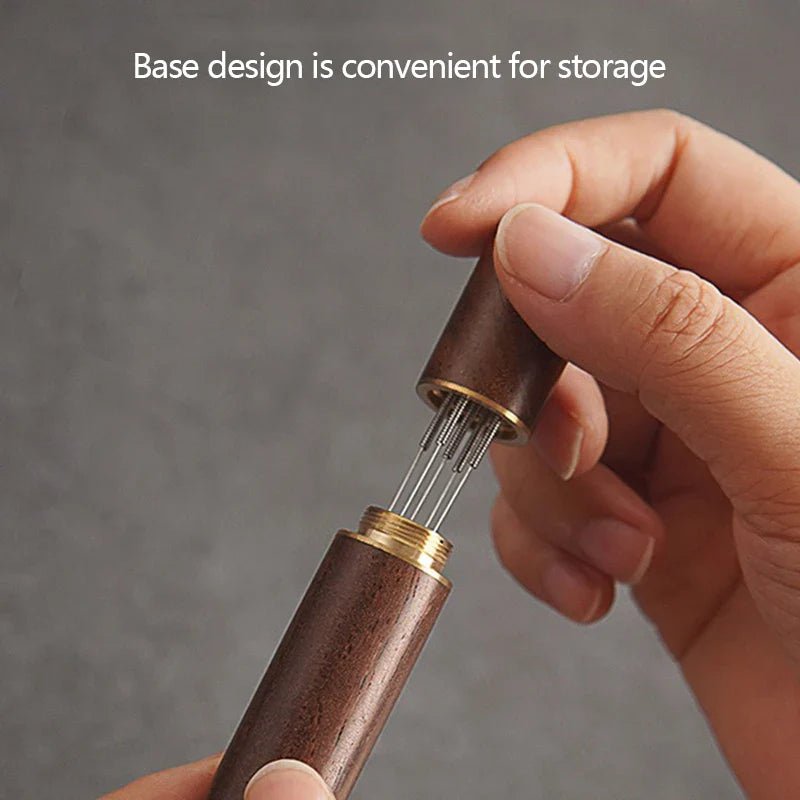 BARISTAPRO – Presný tamper na espresso s ihlami z nehrdzavejúcej ocele a drevenou rukoväťou