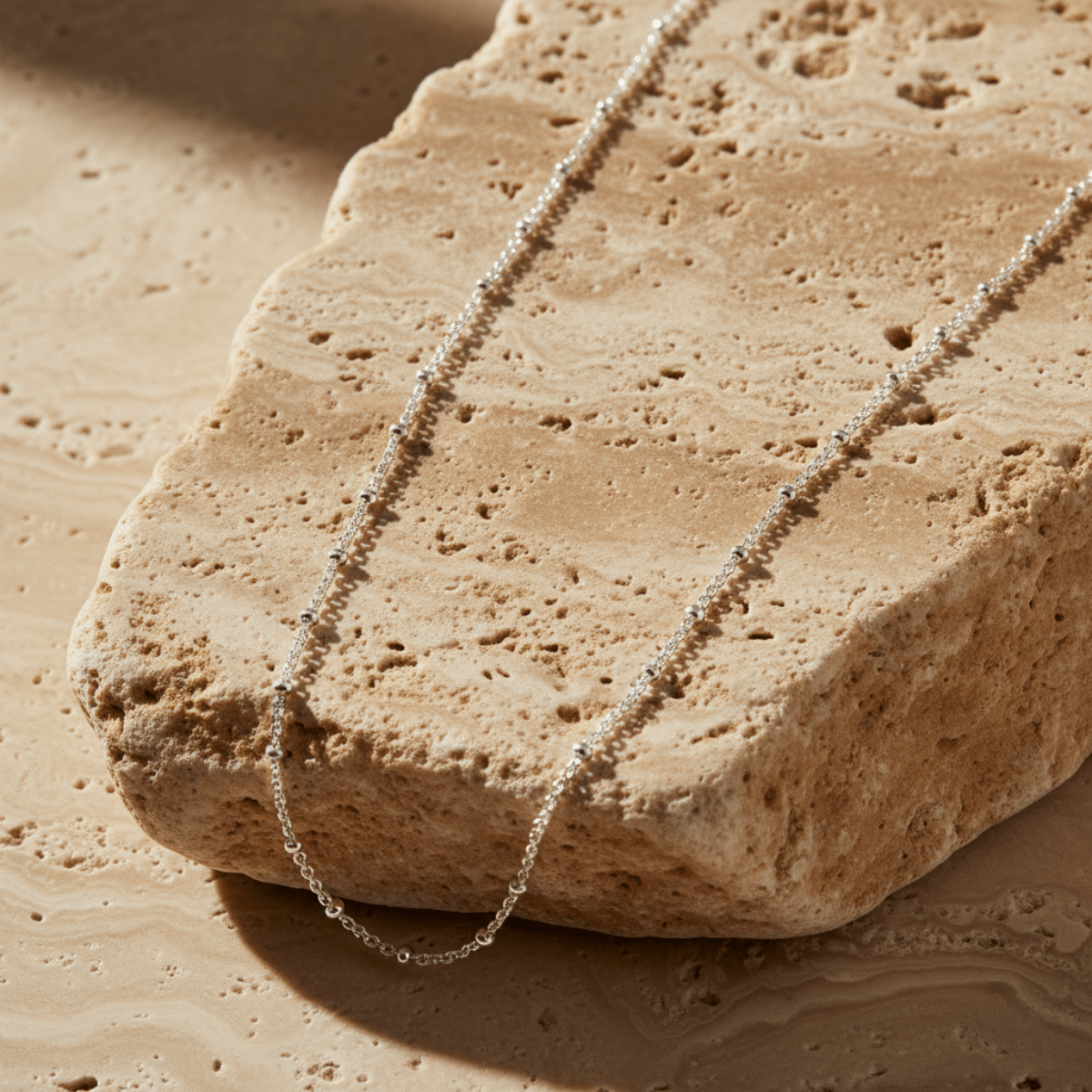 Collana a catena con perline placcata argento e oro