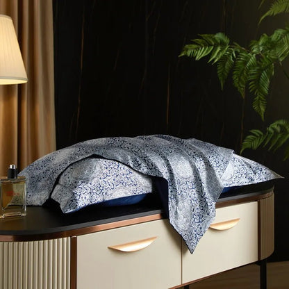 Caressence – Mulberry Silk Pillowcase for Luxurious Sleep Comfort