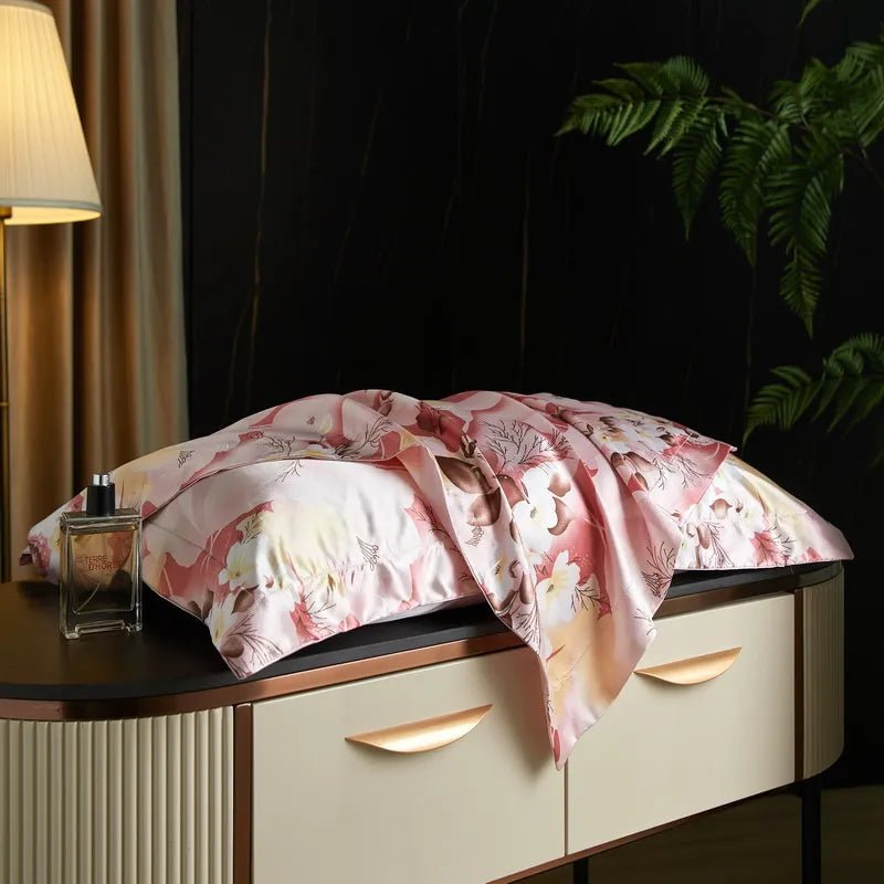 Caressence – Mulberry Silk Pillowcase for Luxurious Sleep Comfort