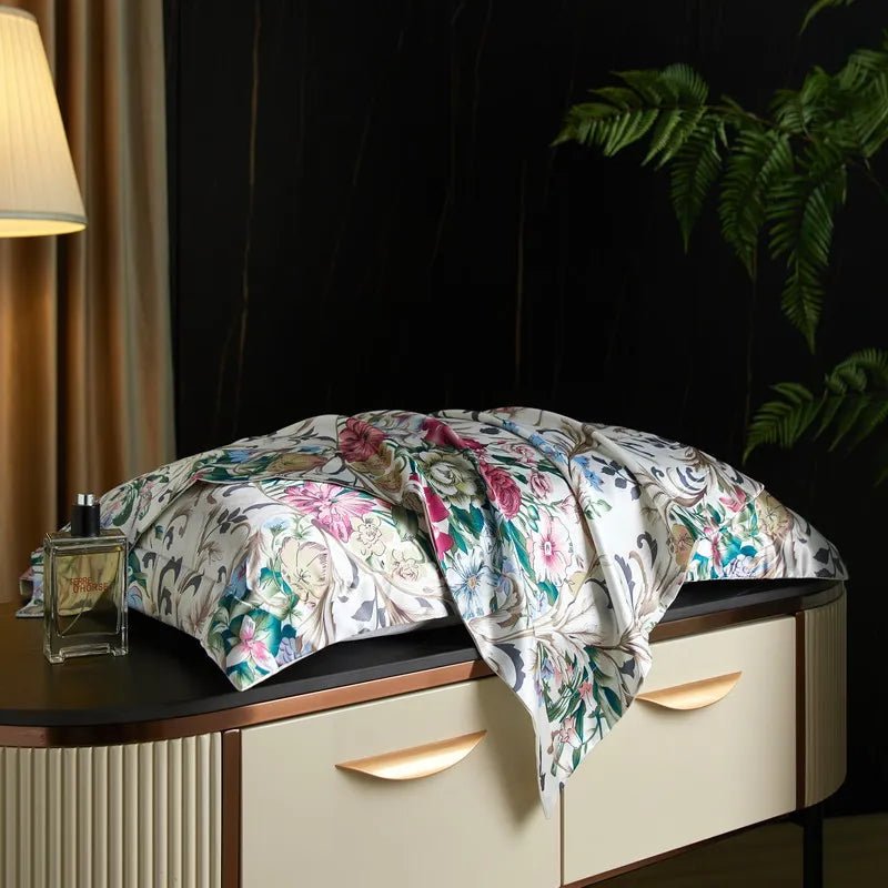 Caressence – Mulberry Silk Pillowcase for Luxurious Sleep Comfort