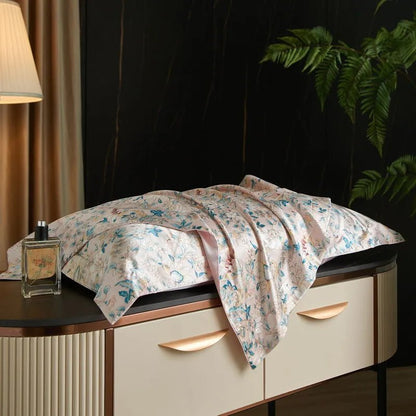 Caressence – Mulberry Silk Pillowcase for Luxurious Sleep Comfort
