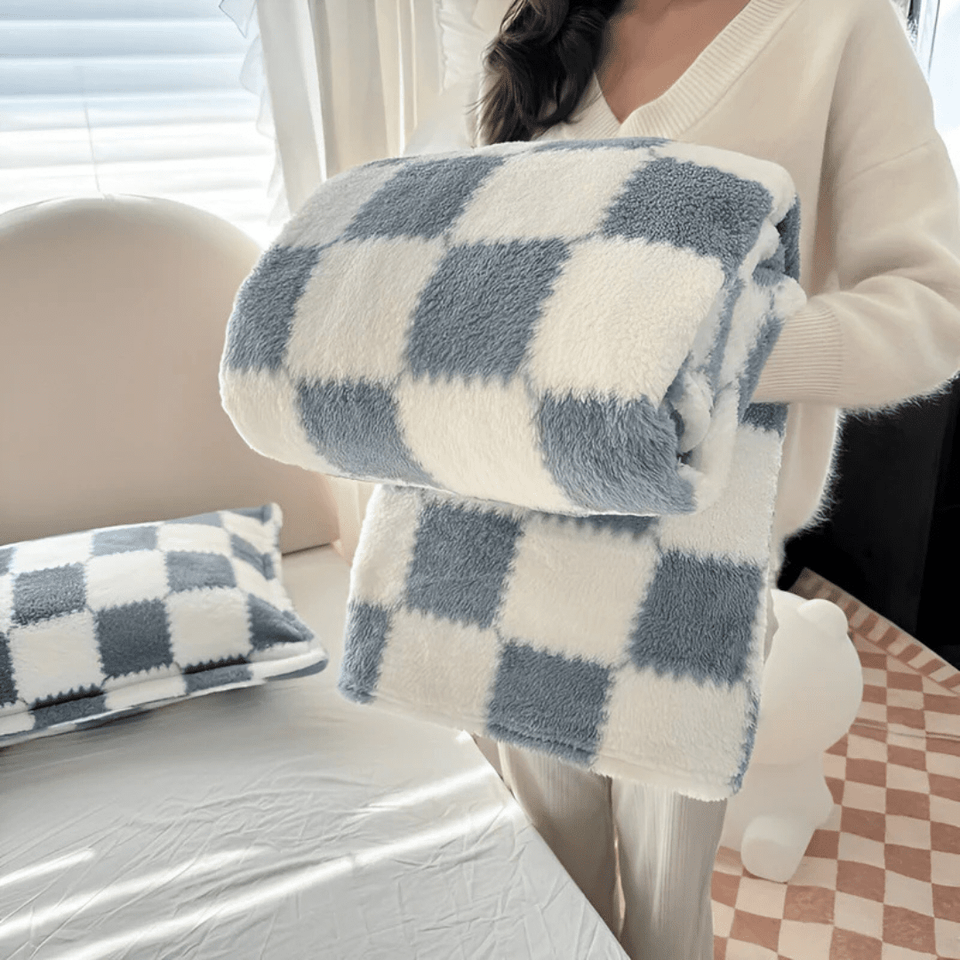 Vinea - Ultra-Soft Fleece Blanket for Year-Round Comfort and Warmth 2