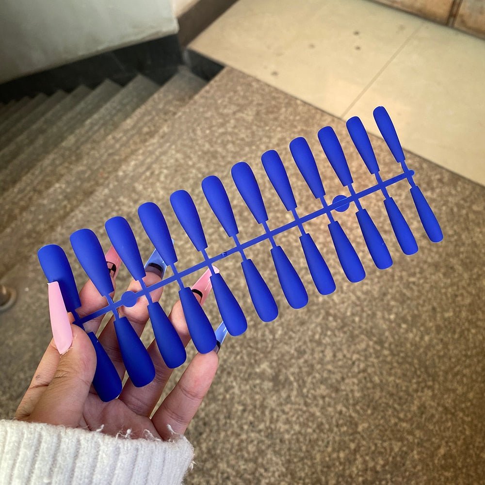 Variant image for Dark blue