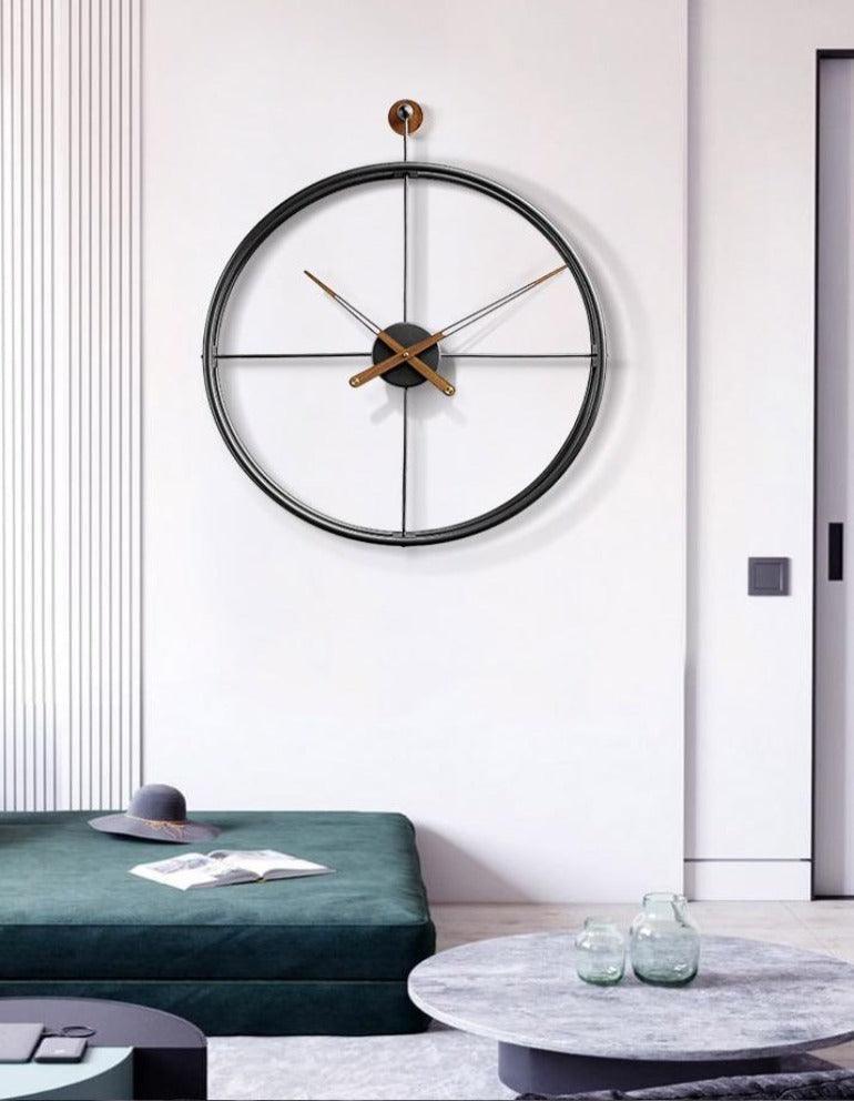 Elegant Gold and Black Modern Wall Clock - 50cm Battery Operated Metal Design 3