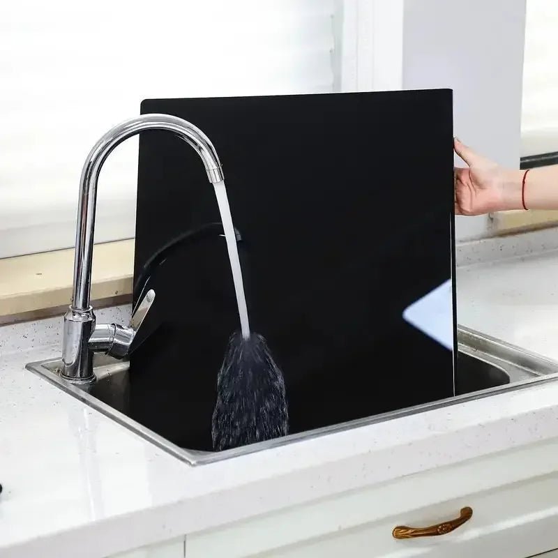 CLEARSLICE – Premium Acrylic Cutting Board with Lip
