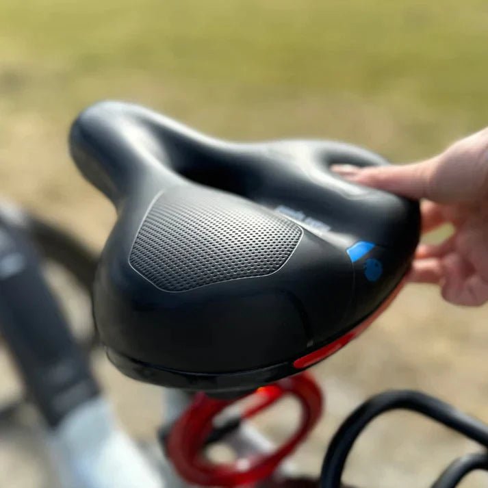 CloudComfort Pro Saddle - ergonomic bicycle saddle with gel padding & reflector for pain -free cycling 5