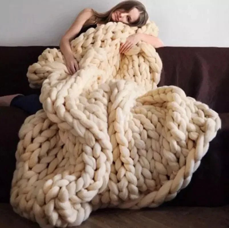 ComfaKnit – Couverture épaisse en minky faite main pour un confort ultime