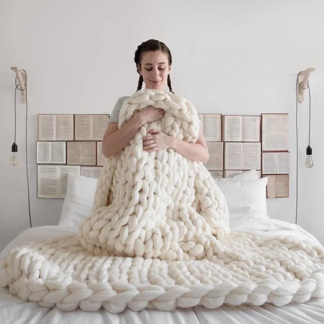 ComfaKnit – Couverture épaisse en minky faite main pour un confort ultime