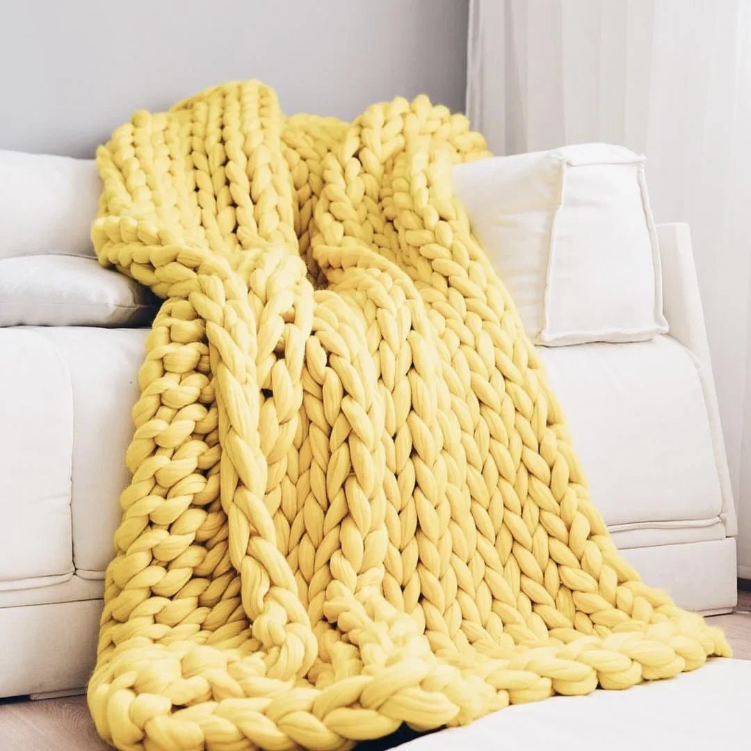 ComfaKnit – Couverture épaisse en minky faite main pour un confort ultime