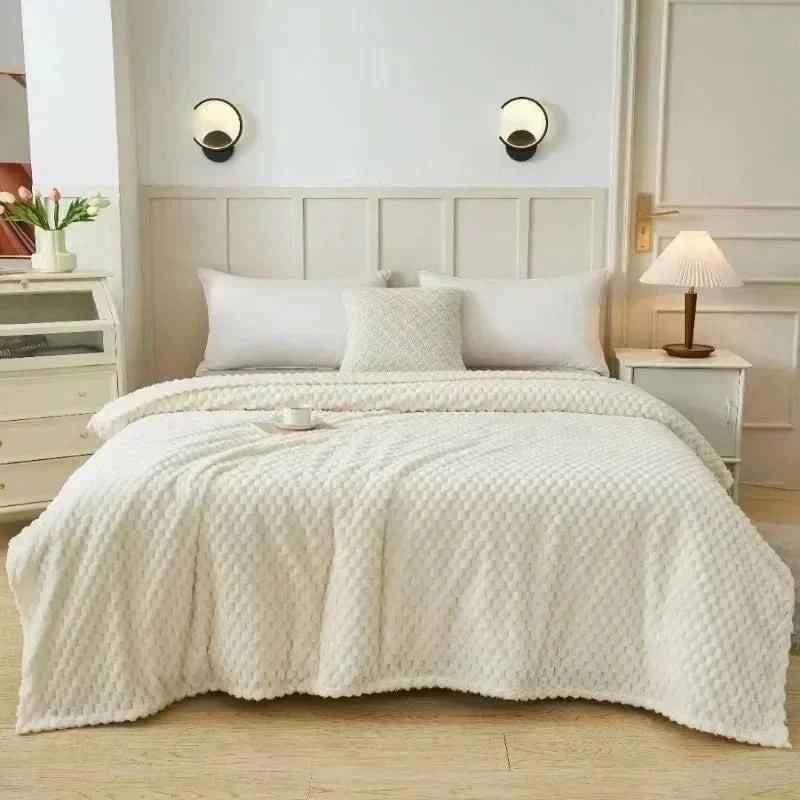 HOMELY – Soft Plaid Comfort for Everyday Living