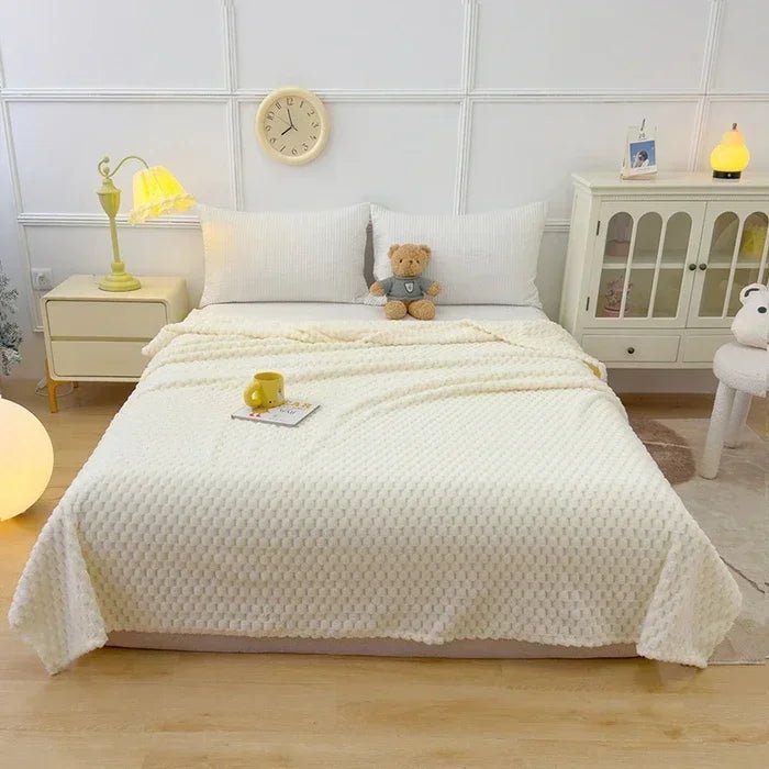 HOMELY – Soft Plaid Comfort for Everyday Living