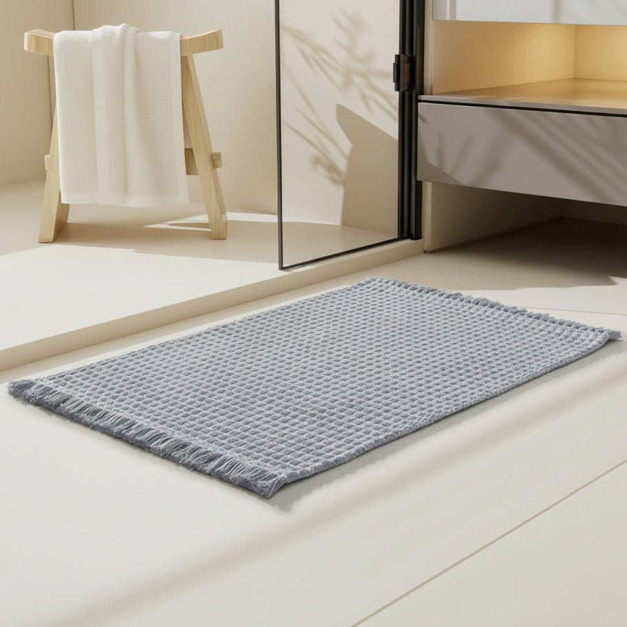Absorbent Microfiber Bath Mat - Non-Slip Bathroom Mat for Comfort and Safety 4