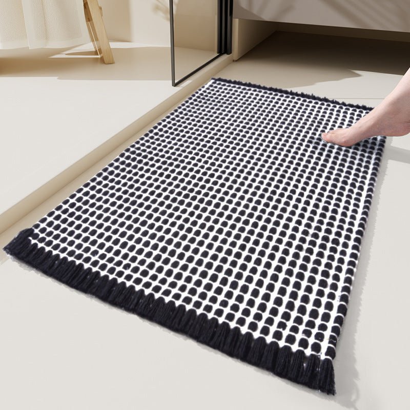 Absorbent Microfiber Bath Mat - Non-Slip Bathroom Mat for Comfort and Safety 2