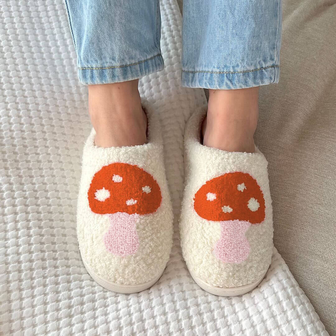 Cozyheart Slipper - Plush slippers with heart design for women 3