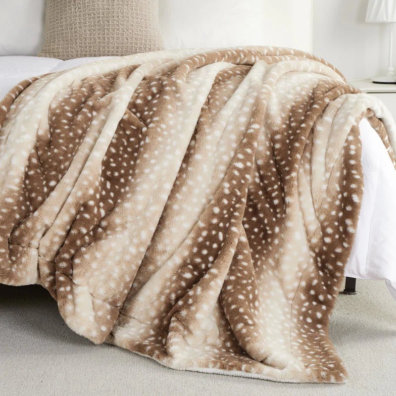 DEERCOZY – Cozy Deer Print Faux Fur Throw Blanket – Double-Sided Plush Comfort 2