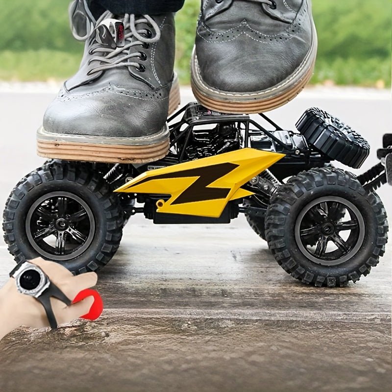 DIRTCLASH – High-Speed All-Terrain RC Monster Truck for Extreme Play
