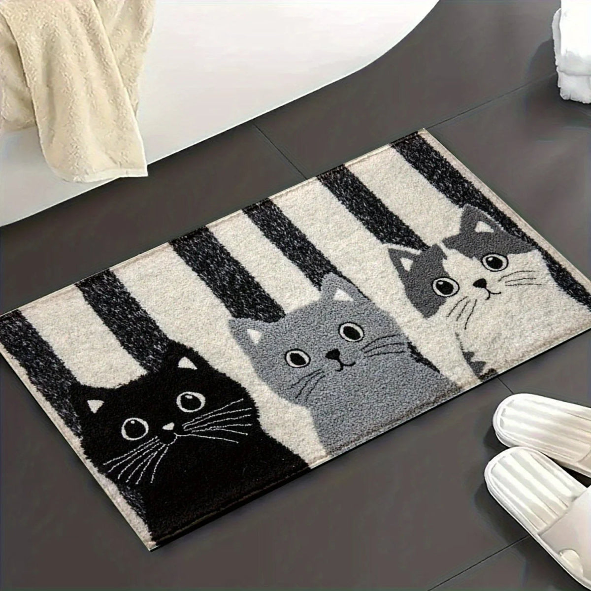 DOORMEOW – Striped Cartoon Cat Doormat for Indoor & Outdoor Use