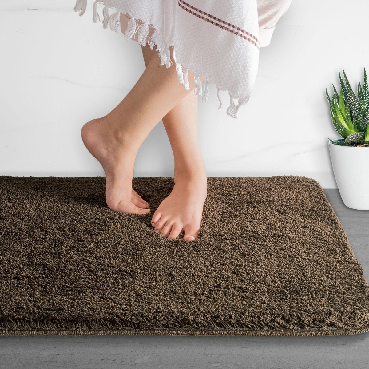 Alfombrilla de baño Luxura UltraSoft | Alfombra de baño de microfibra superabsorbente con respaldo antideslizante