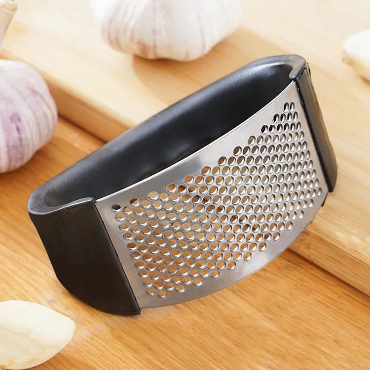 EasyMince – stainless steel garlic and vegetable mincer