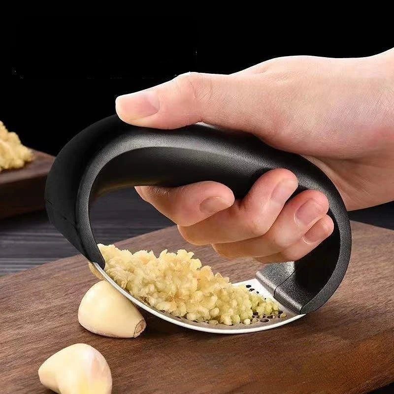 EasyMince – stainless steel garlic and vegetable mincer