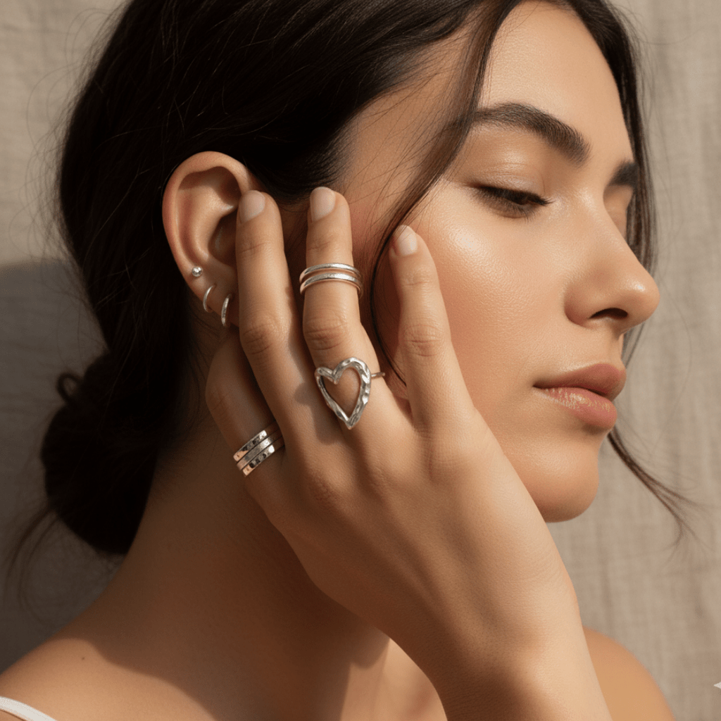 Bague cœur élégante réglable en acier inoxydable durable - légère et polyvalente