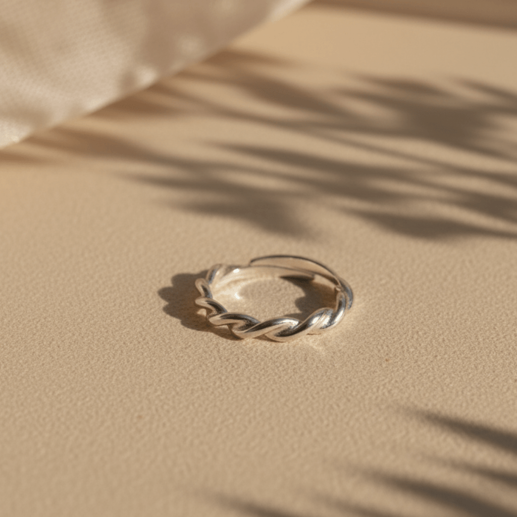 Anillo trenzado de cuerda oceánica