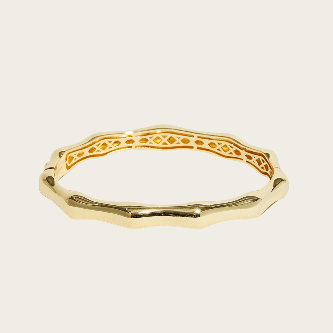 Elegante bamboe klik armband - stapelbaar verguld messing met veilige sluiting