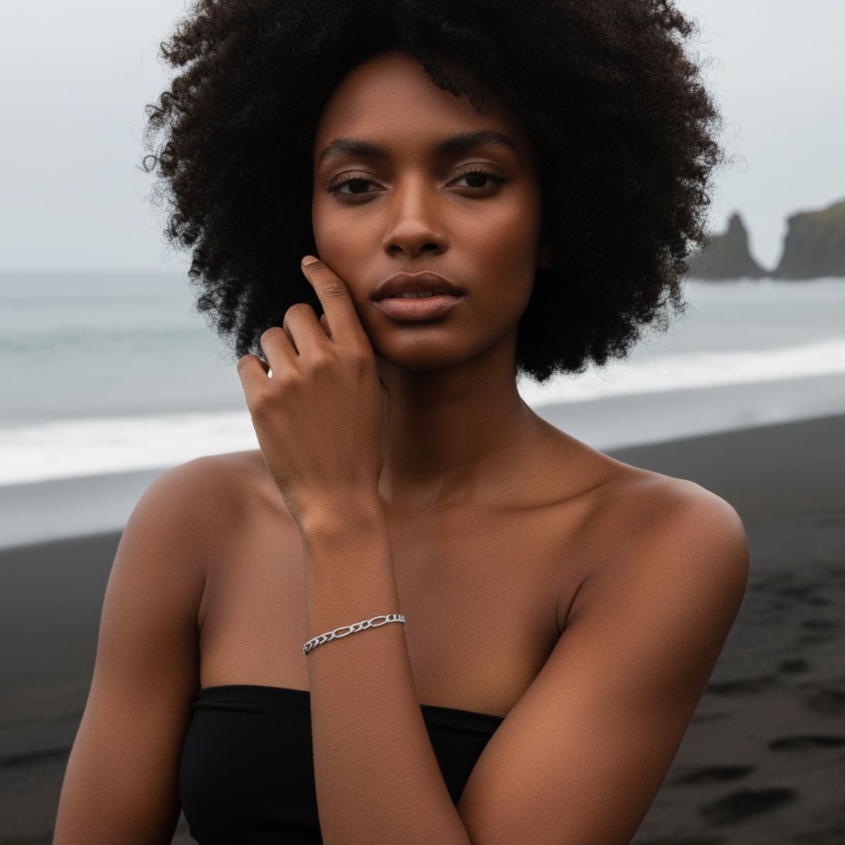 Shimmering Coastal Path Figaro Bracelet