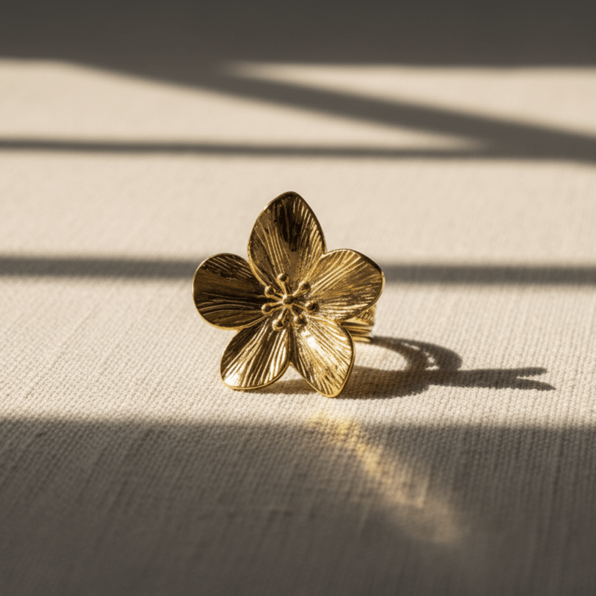 Anillo Ajustable Golden Coastal Bloom