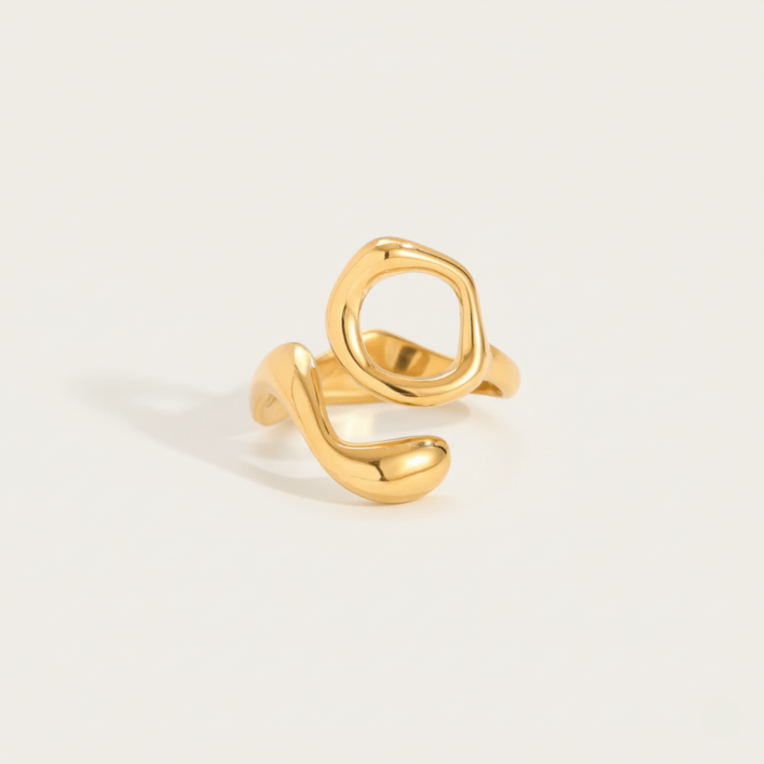 Anillo de ola de madera flotante dorada