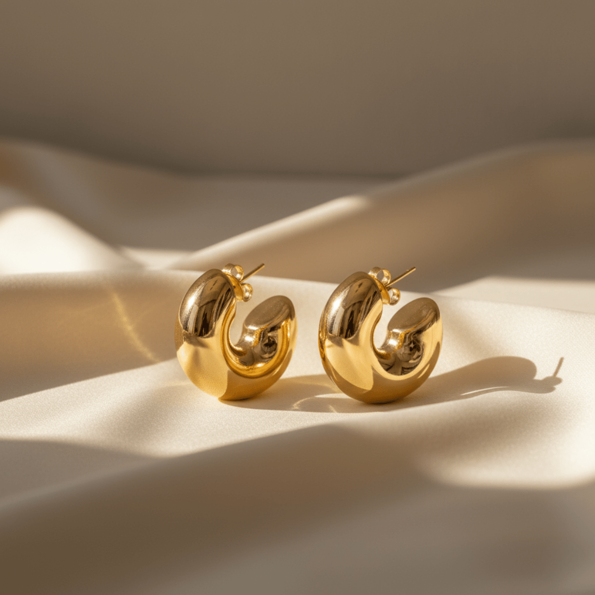 Elegante gouden oorringen - lichte hoepels voor elke gelegenheid