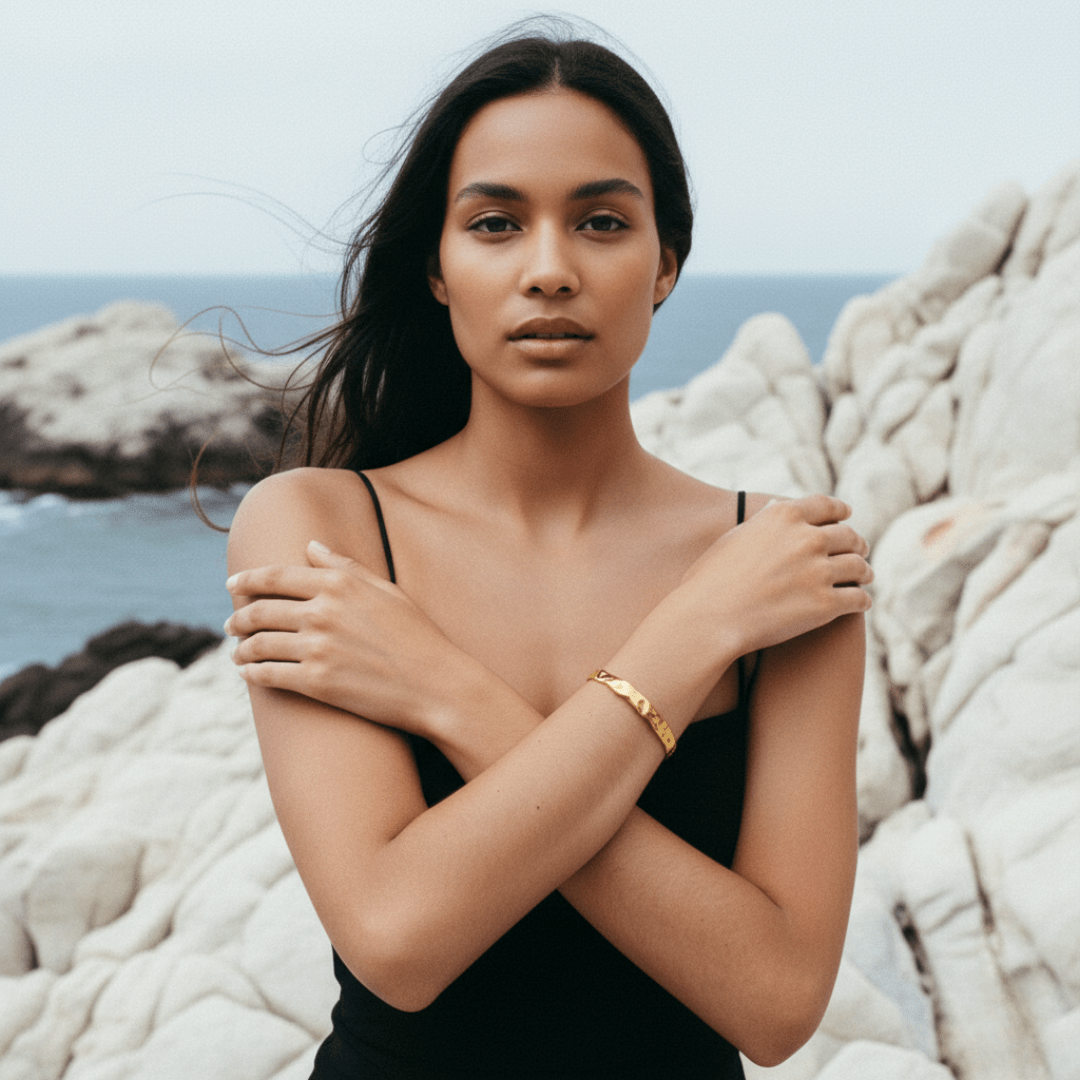 Elegante gesmede manchetarmband in goud - verstelbare pasvorm