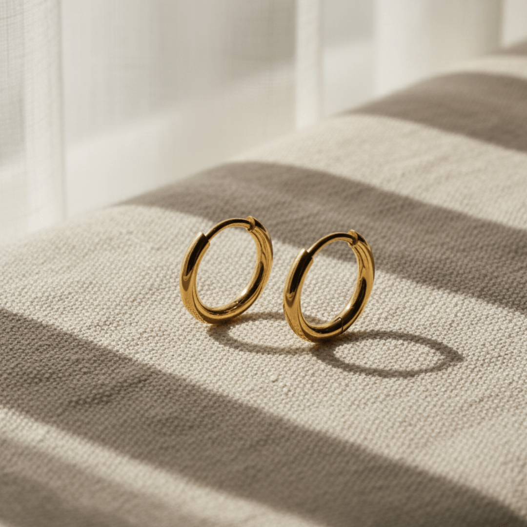 Eleganti orecchini a cerchio Huggie - Acciaio inossidabile placcato oro cerchi dorati