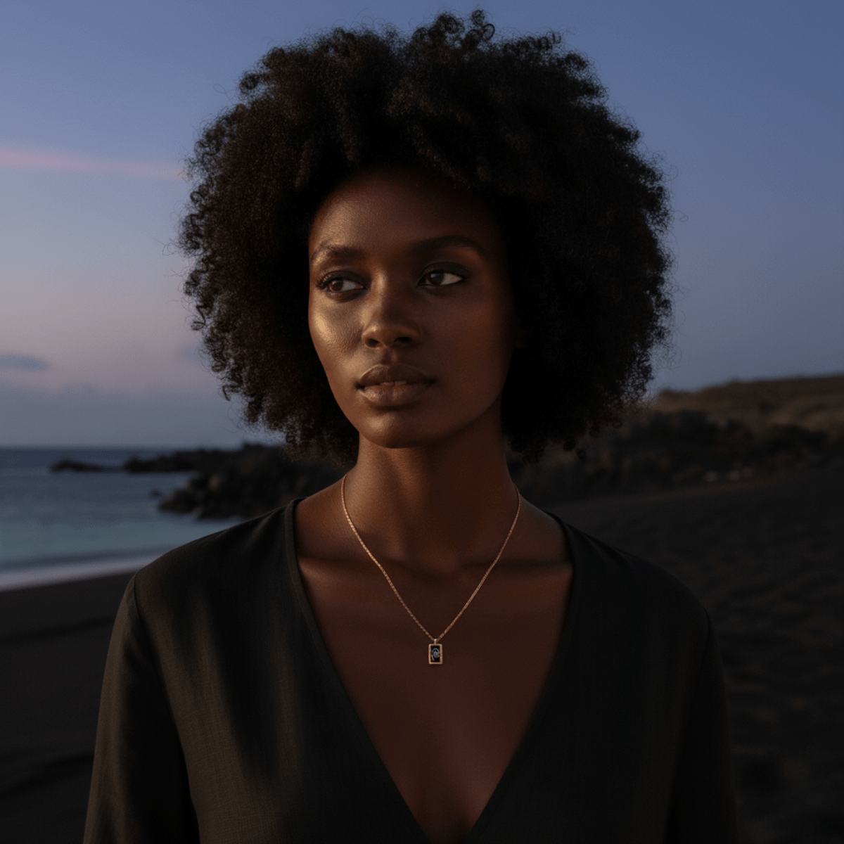 Elegante initiaal hanger - aanpasbaar emaille ontwerp in goud of zilver